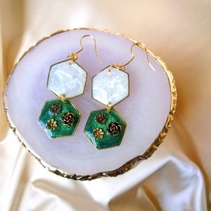 Handmade gold tone resin flower earrings